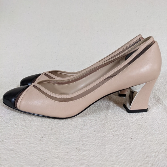 Karl Lagerfeld Sz 6.5 Pump Tan Black Colorblok Cut Out Mirror Chunky Block Heel - Picture 14 of 16